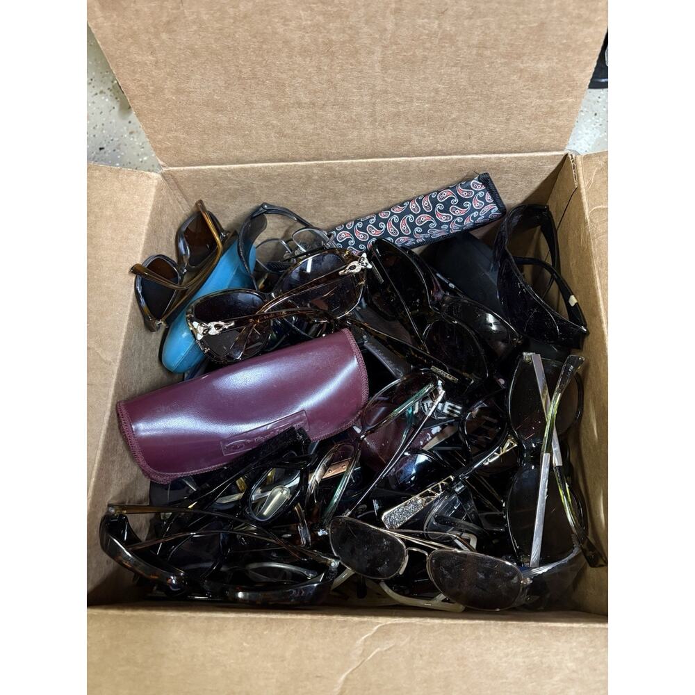 Sunglasses & Eyeglasses Mystery Box Mixed Brands Lot 7lb 10.4oz Bulk Resale